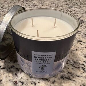 Bath & Body Works: 14.5 oz 3-Wick Candle: Blueberry Lavender Spritzer